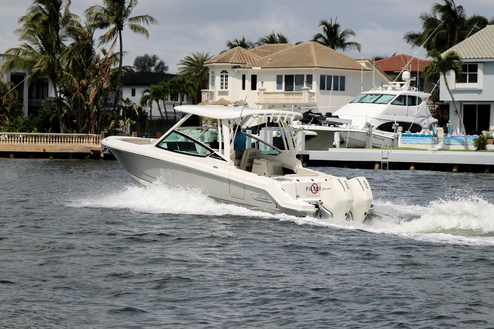 Boston Whaler 28 NO FILTER - Exterior Profile