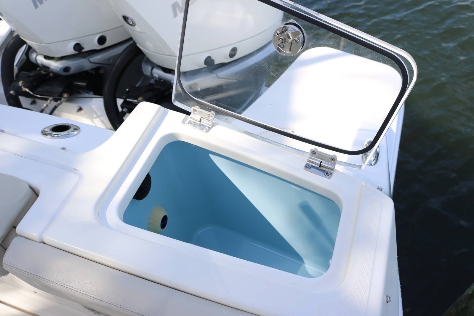 NO FILTER 28ft Boston Whaler Yacht For Sale