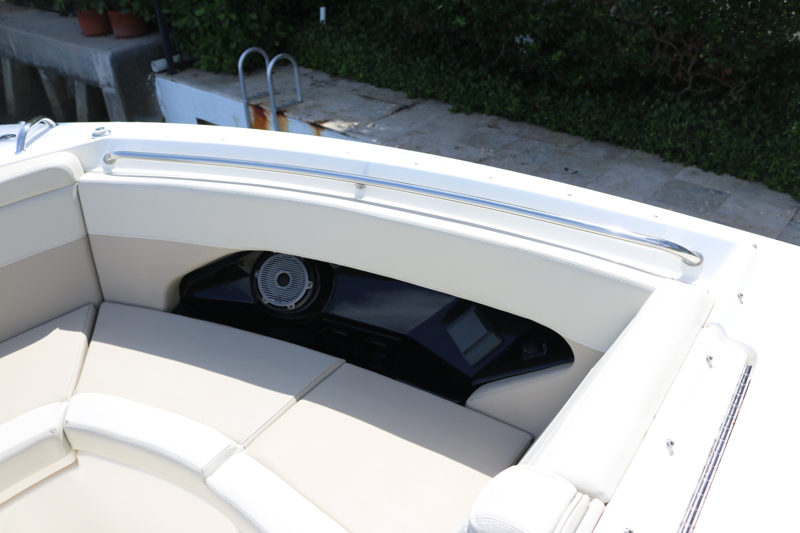 2023 Boston Whaler 280 Vantage