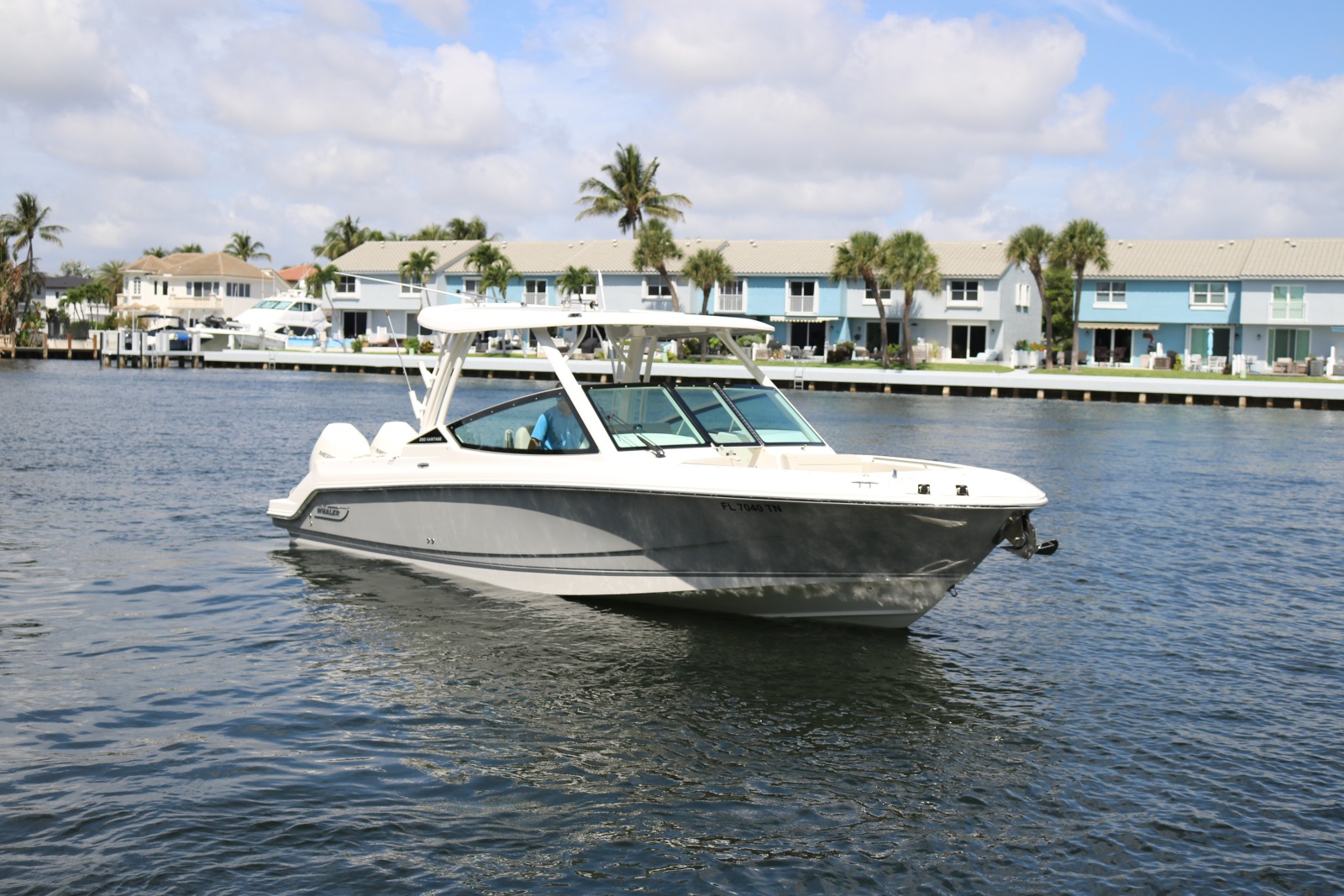 2023 Boston Whaler 280 Vantage