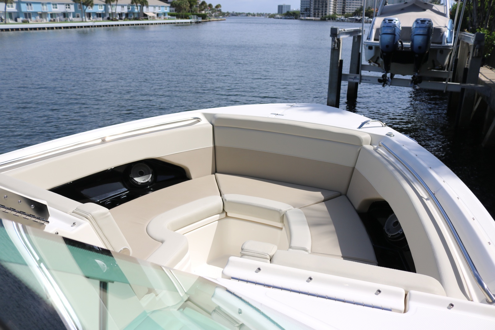 NO FILTER 28ft Boston Whaler Yacht For Sale