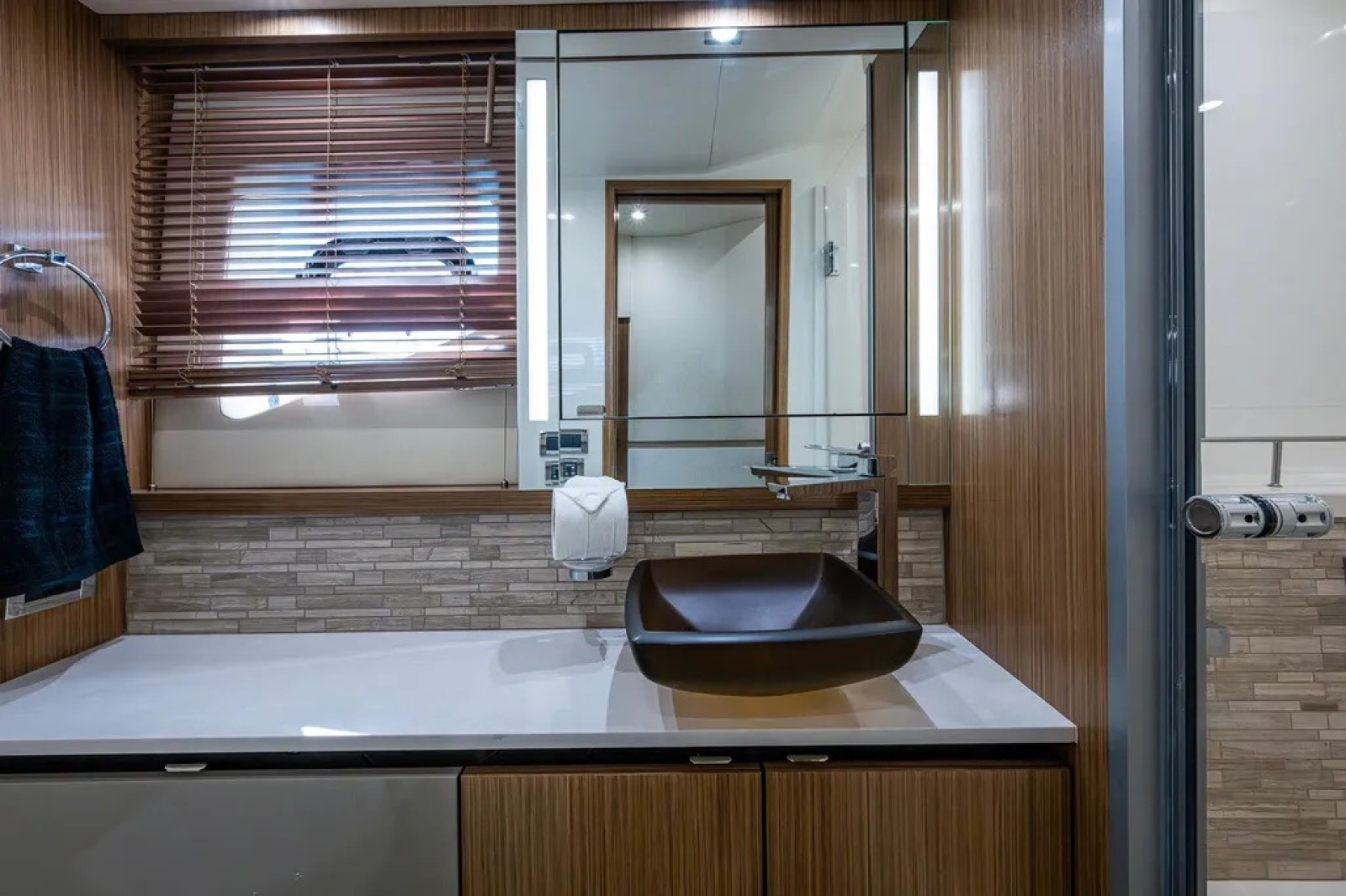 2018 Sea Ray L550 Fly