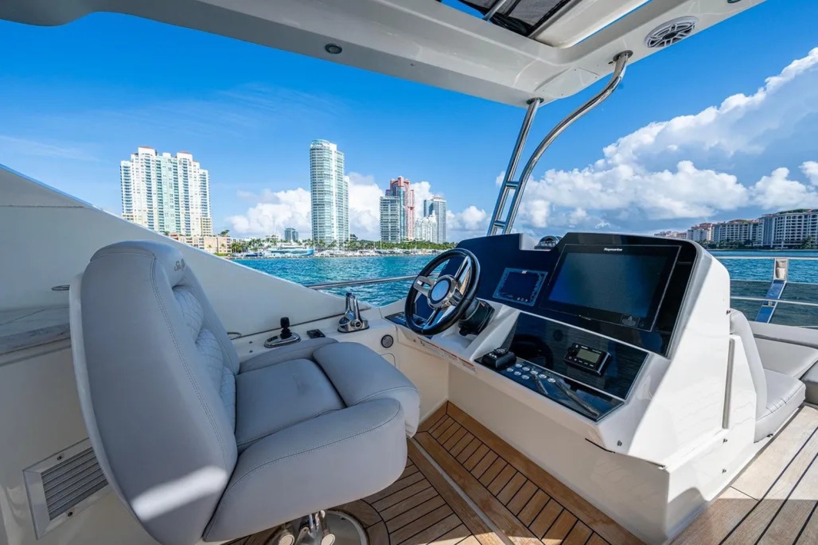 2018 Sea Ray L550 Fly