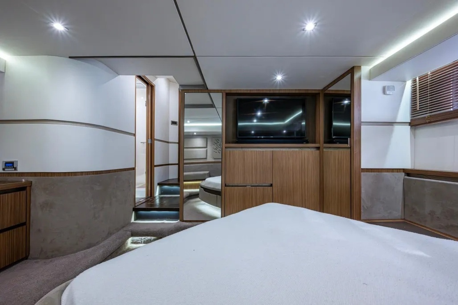 2018 Sea Ray L550 Fly