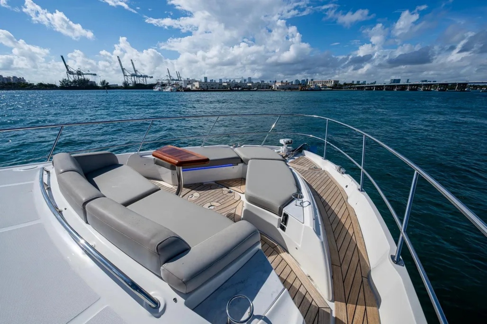 2018 Sea Ray L550 Fly