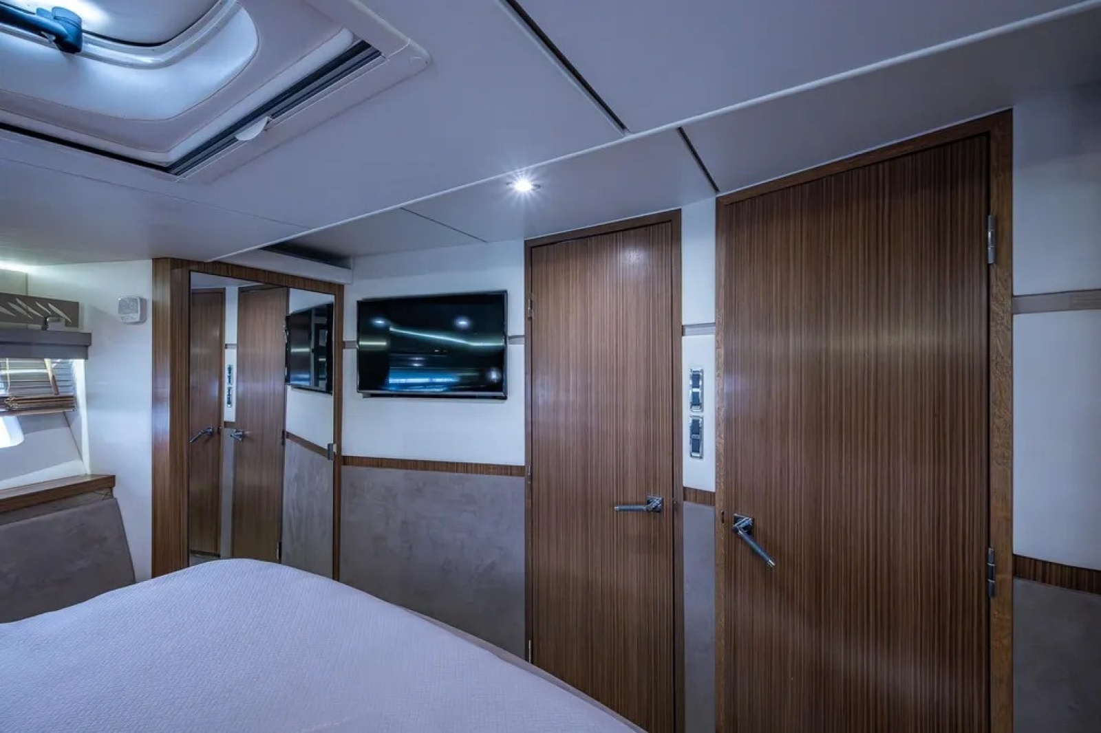 2018 Sea Ray L550 Fly