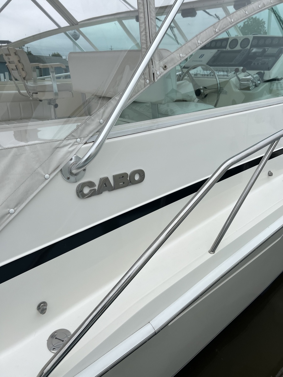 1998 Cabo 35 Express