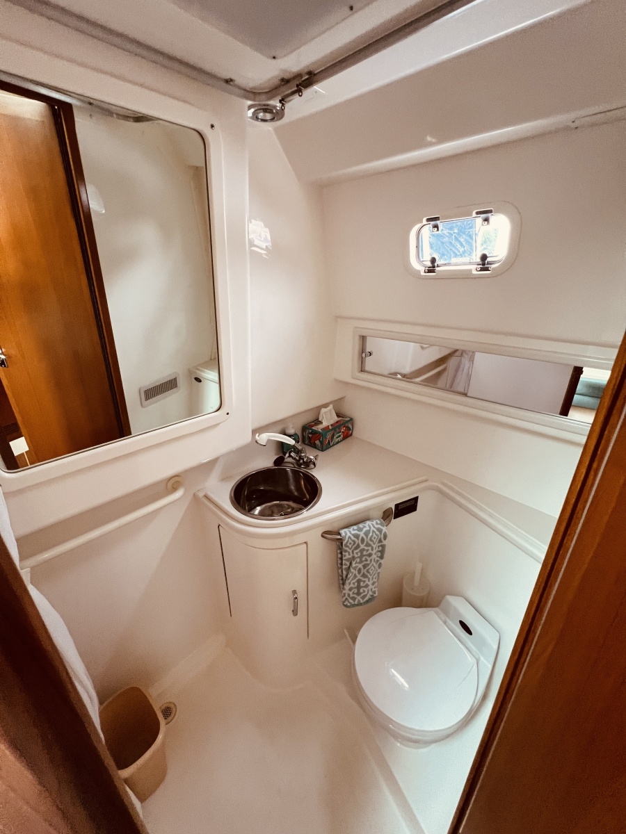 1998 Cabo 35 Express