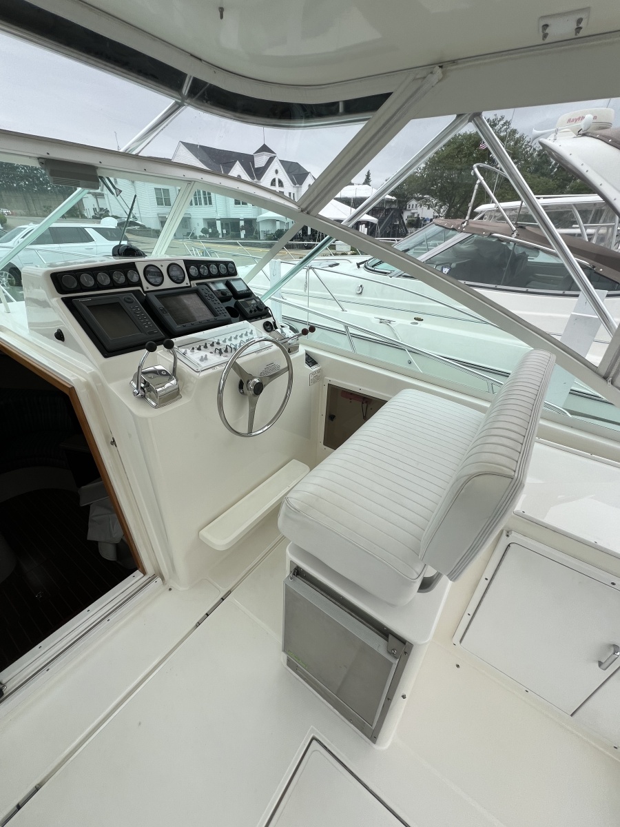 35ft Cabo Yacht For Sale