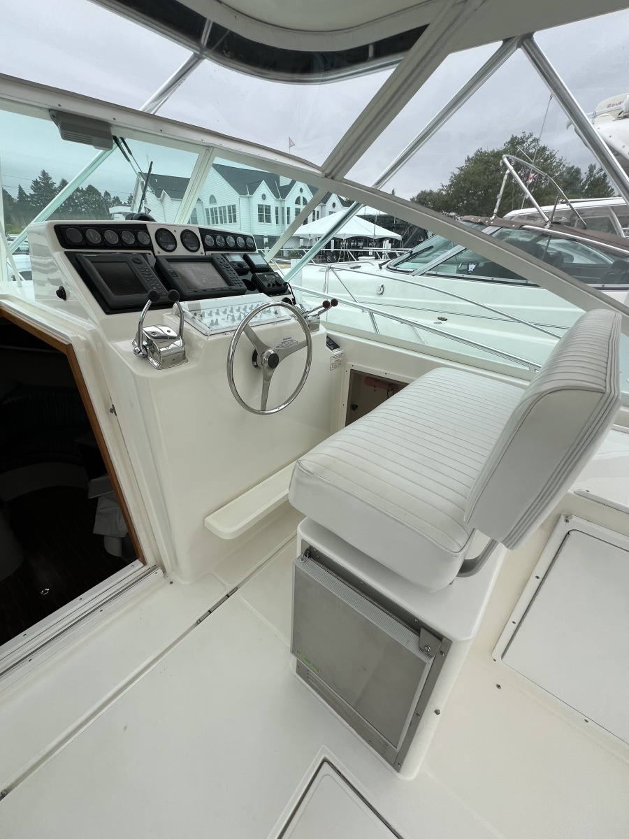 1998 Cabo 35 Express