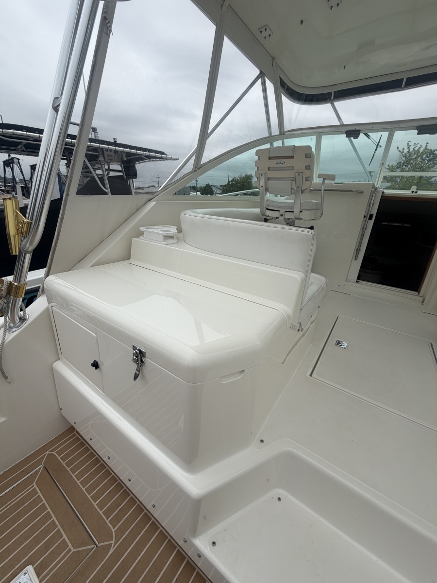 35ft Cabo Yacht For Sale
