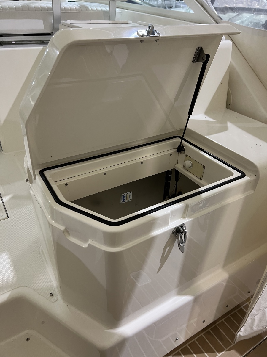 1998 Cabo 35 Express