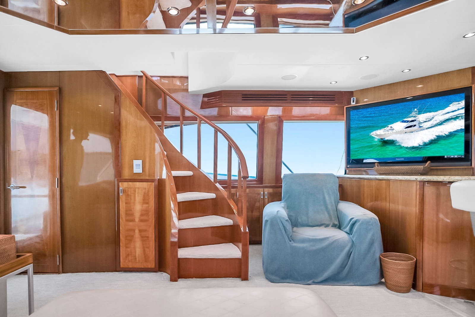 2008 Hatteras Convertible