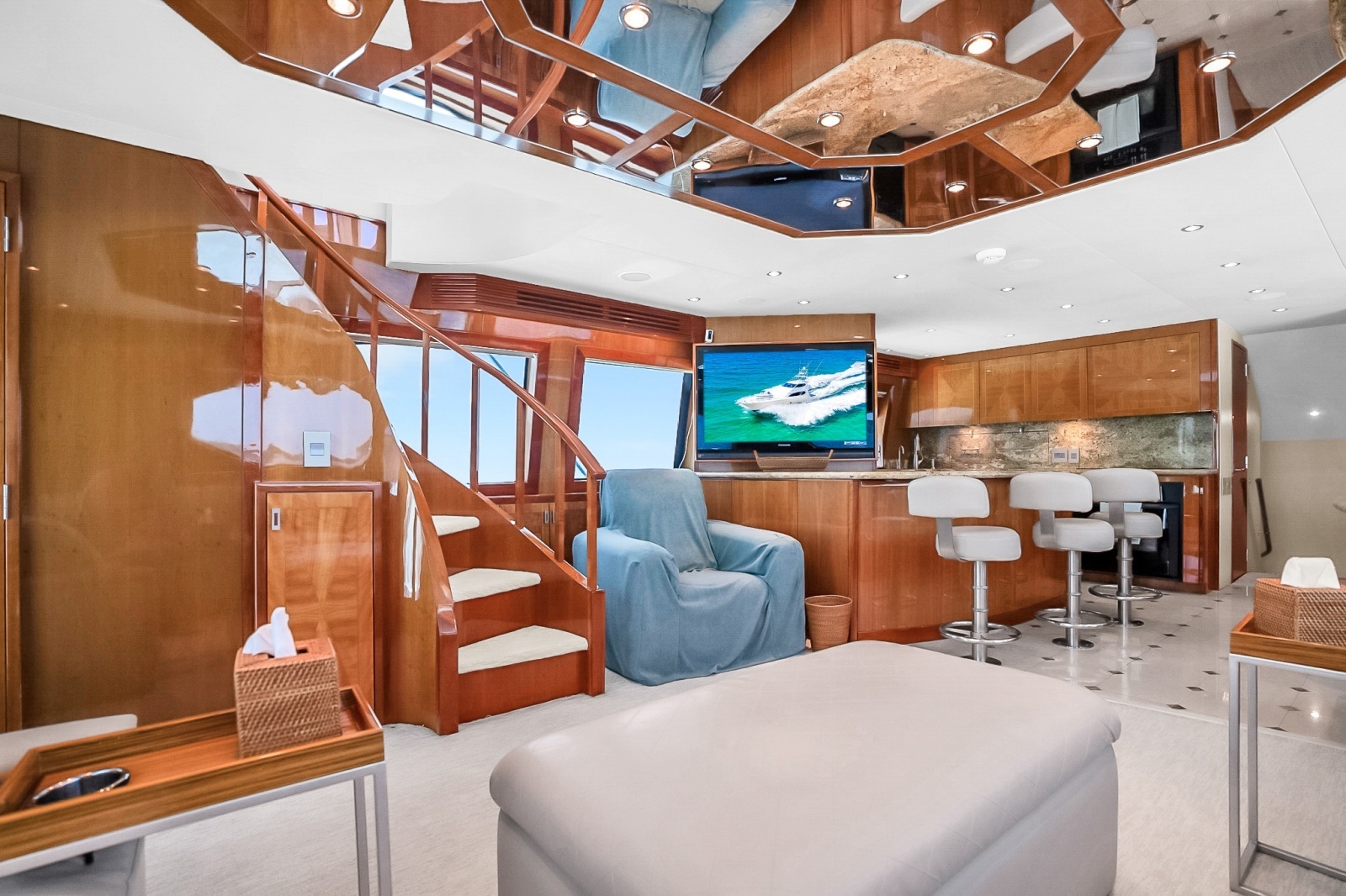 2008 Hatteras Convertible