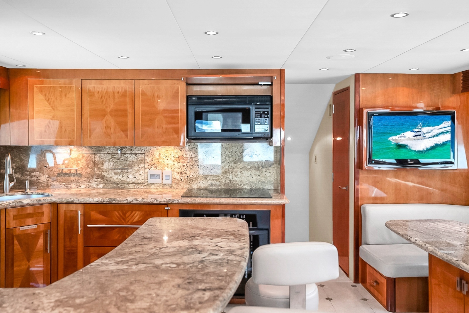 2008 Hatteras Convertible