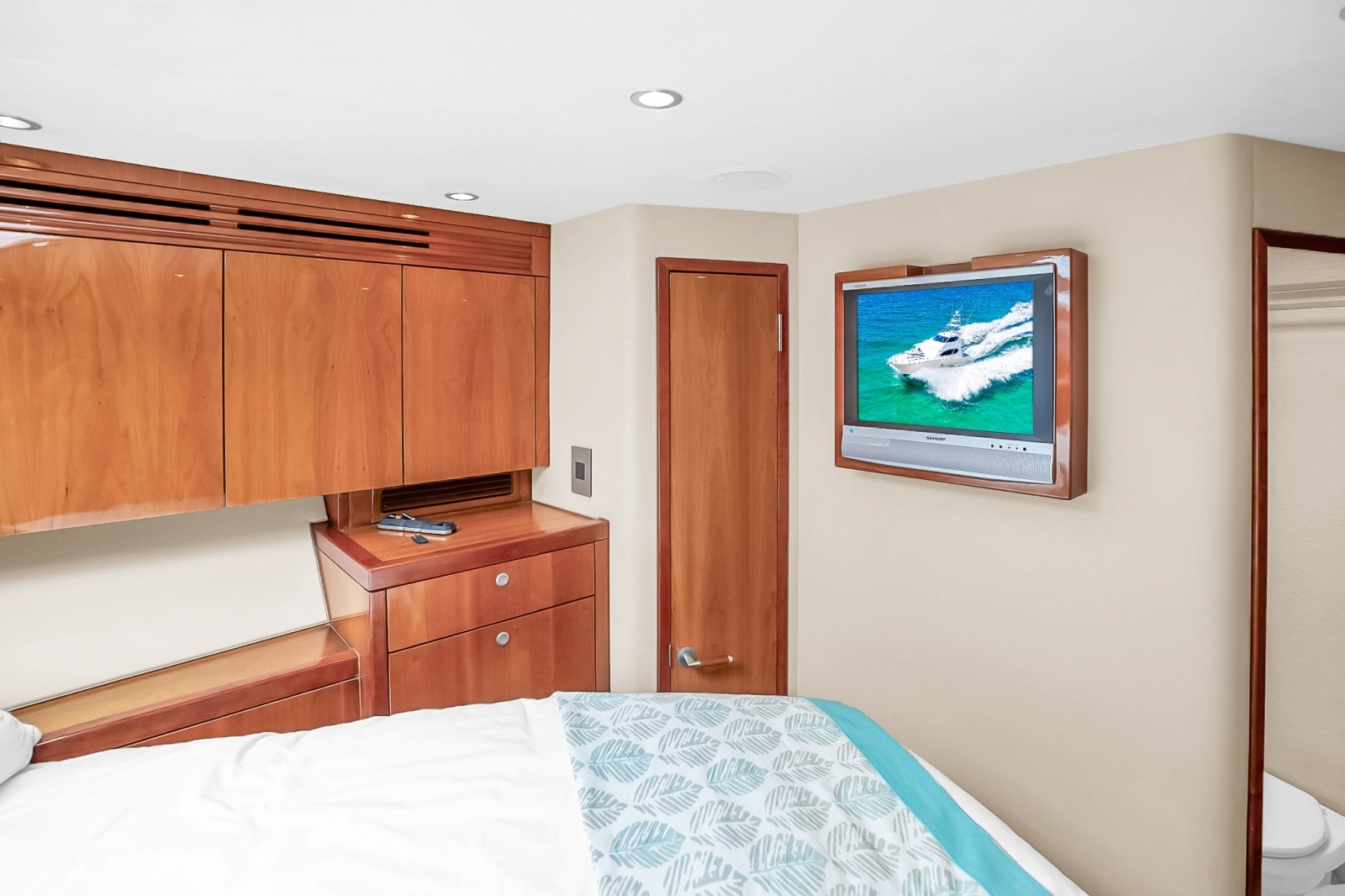 2008 Hatteras Convertible