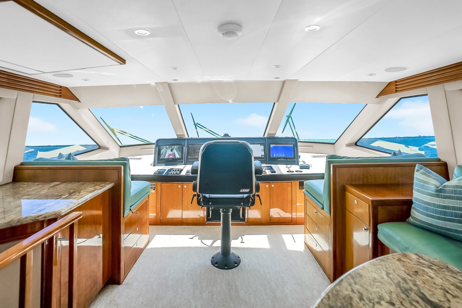 2008 Hatteras Convertible