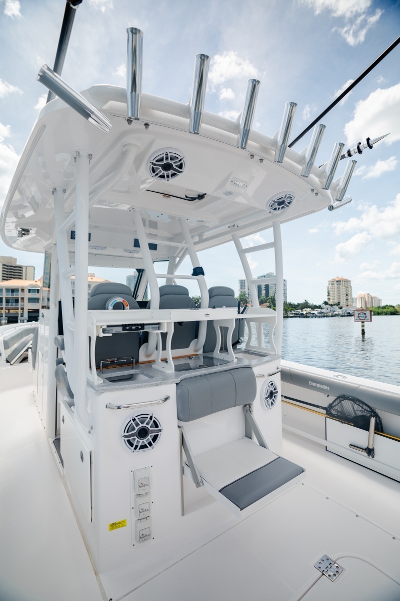 35ft Everglades Yacht For Sale