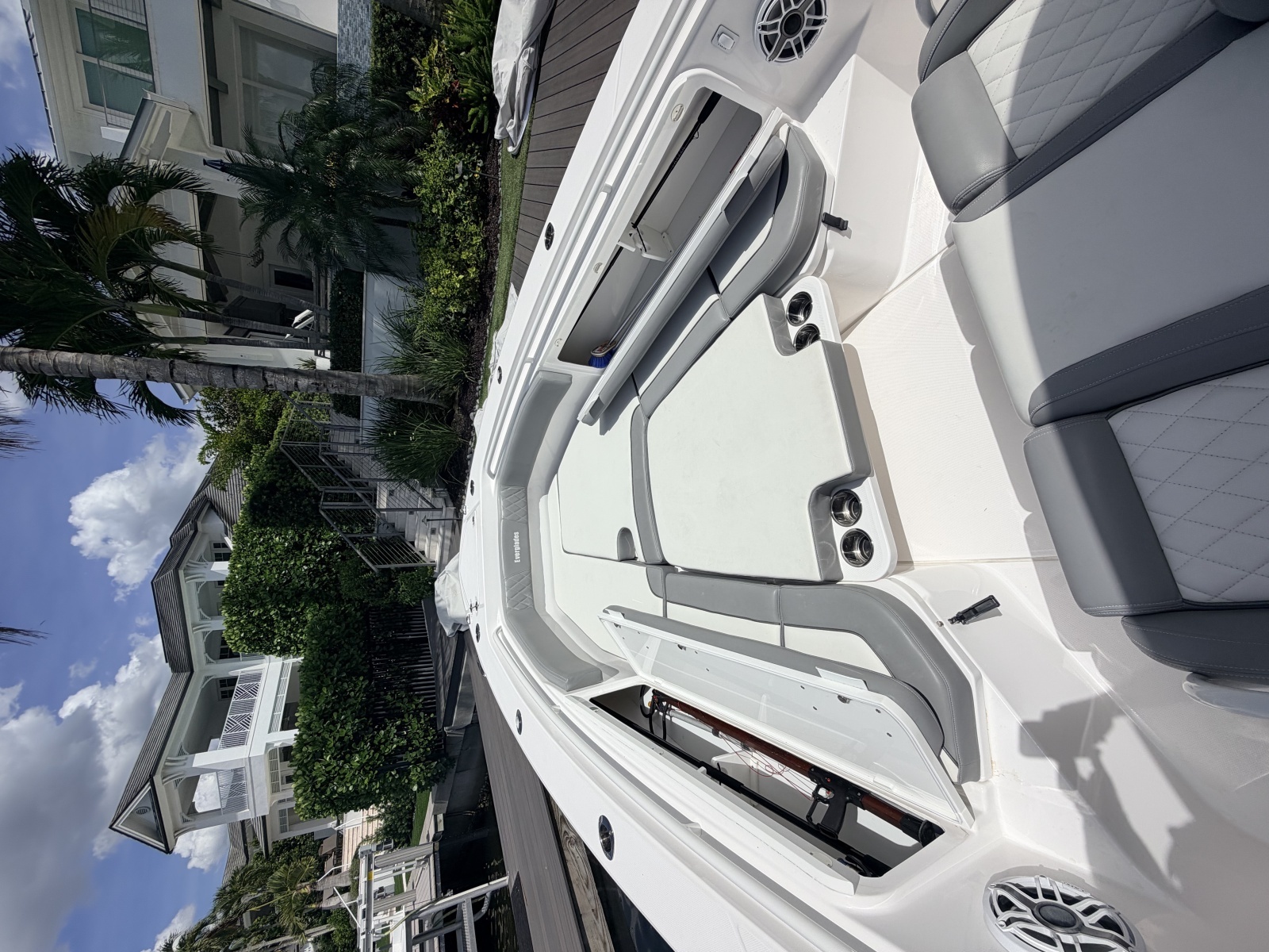 35ft Everglades Yacht For Sale