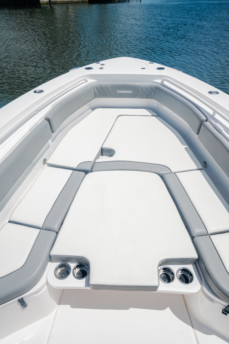 35ft Everglades Yacht For Sale