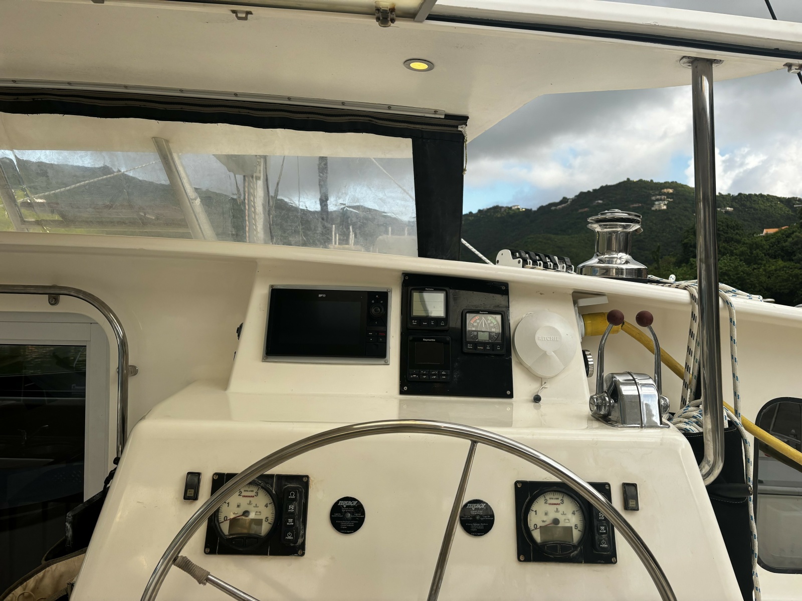 2011 Voyage Yachts 520