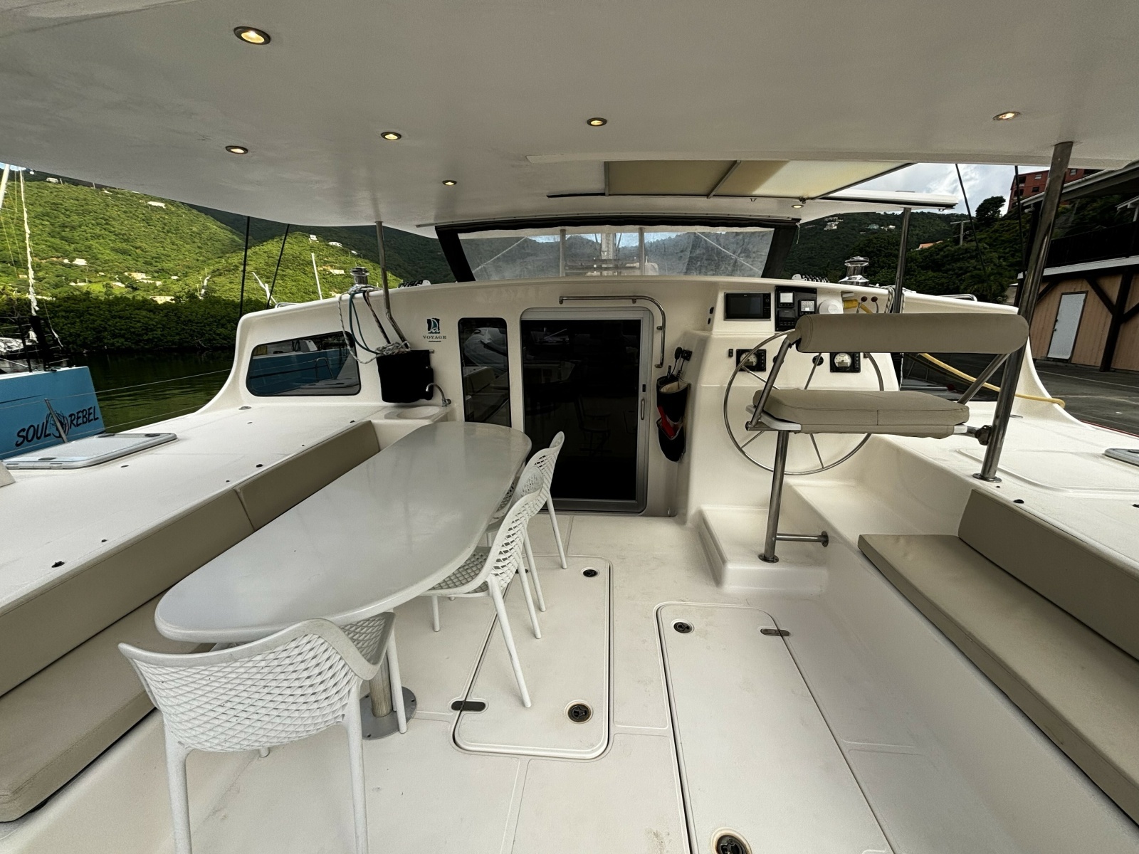 2011 Voyage Yachts 520