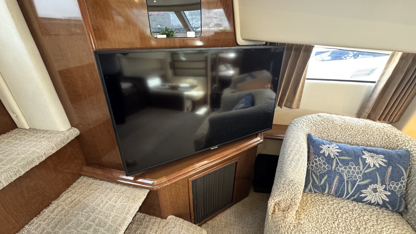 2007 Carver 47 Cockpit Motor Yacht