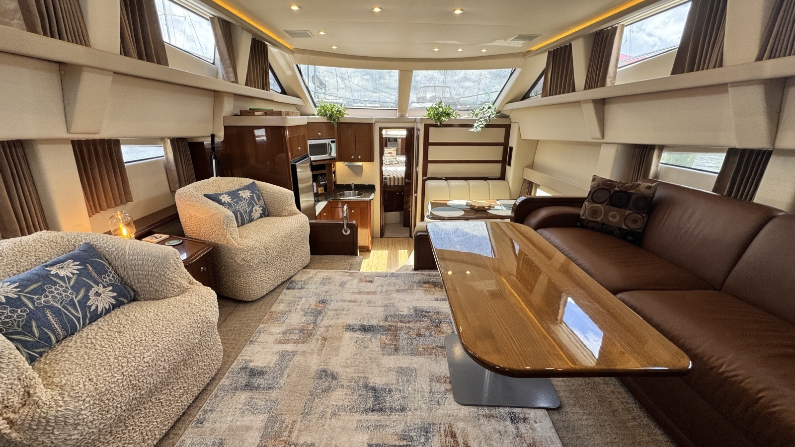 2007 Carver 47 Cockpit Motor Yacht