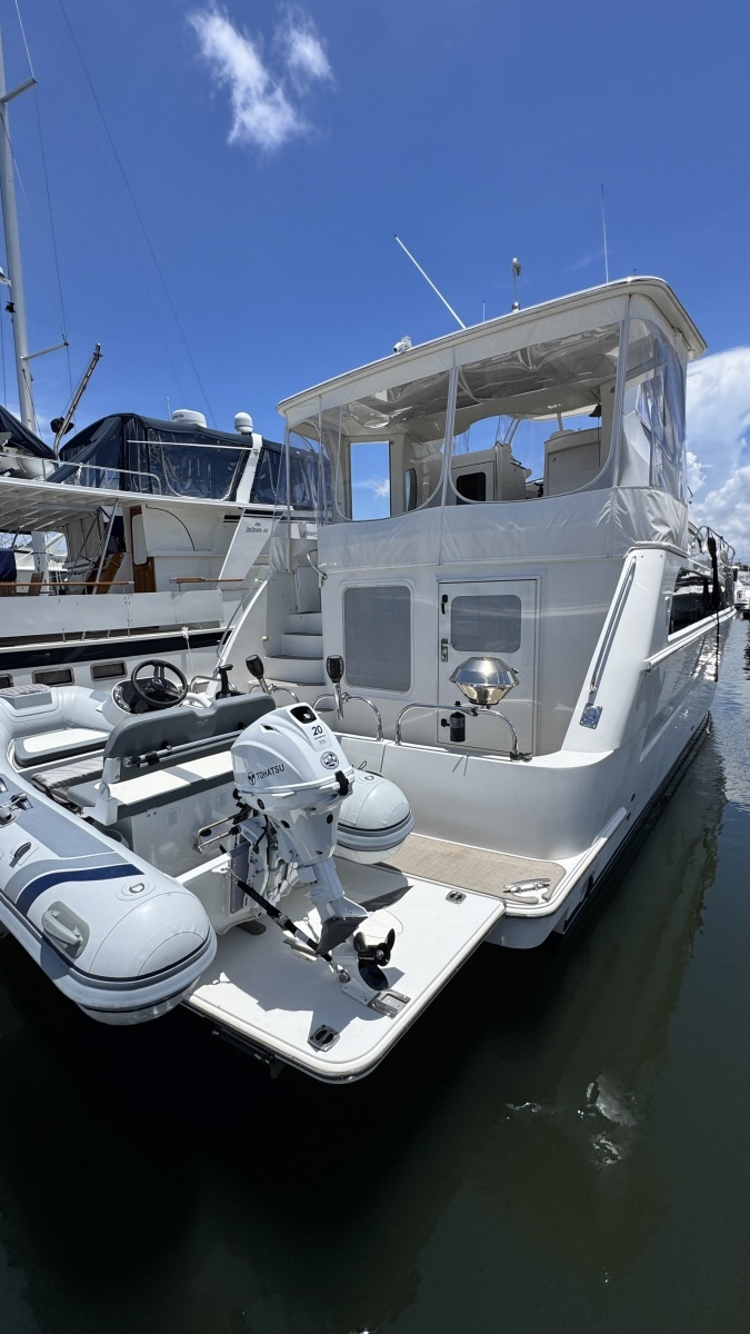 2007 Carver 47 Cockpit Motor Yacht