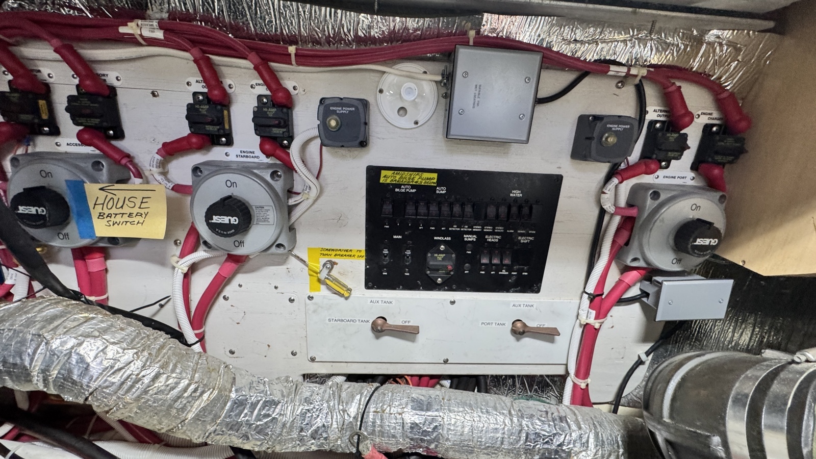 2007 Carver 47 Motor Yacht Engine Room