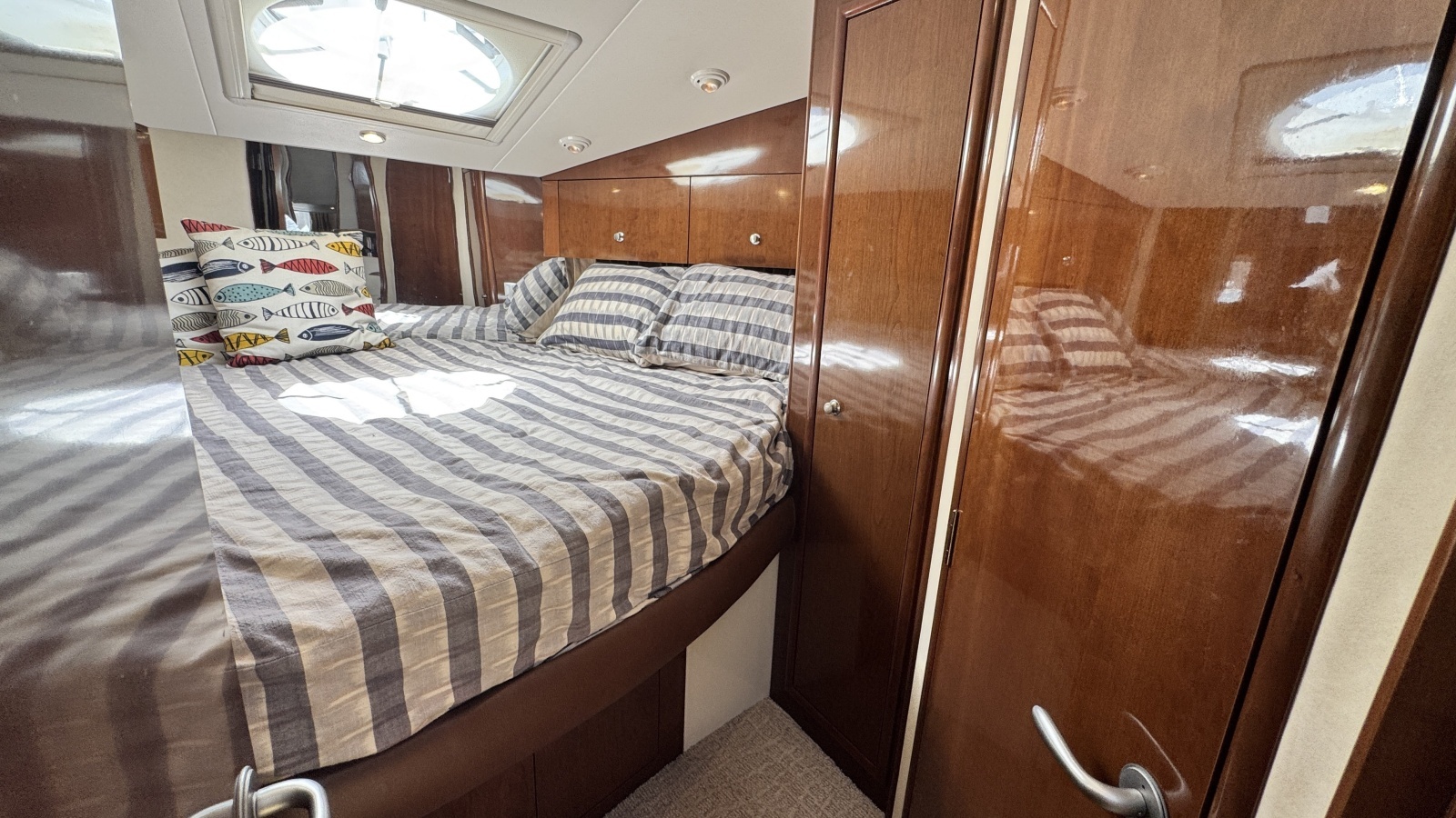 2007 Carver 47 Cockpit Motor Yacht