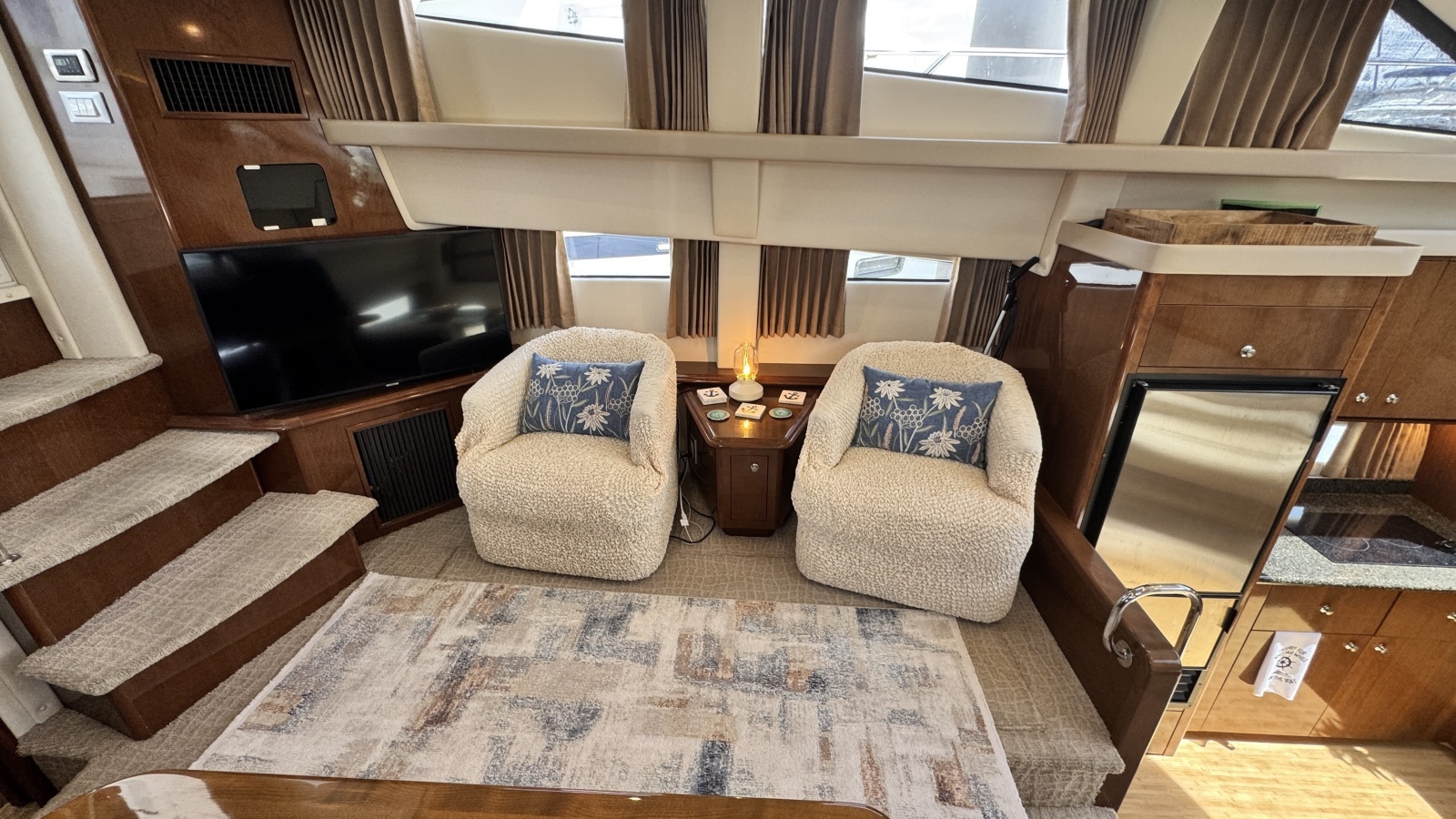 2007 Carver 47 Cockpit Motor Yacht