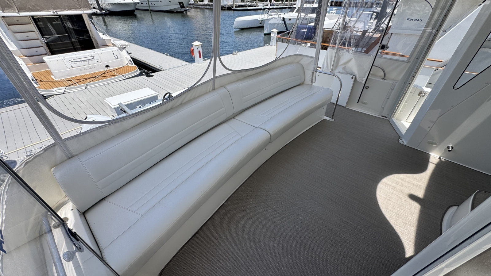 2007 Carver 47 Cockpit Motor Yacht