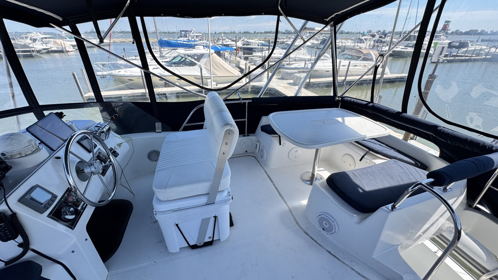 Flybridge Helm Seating
