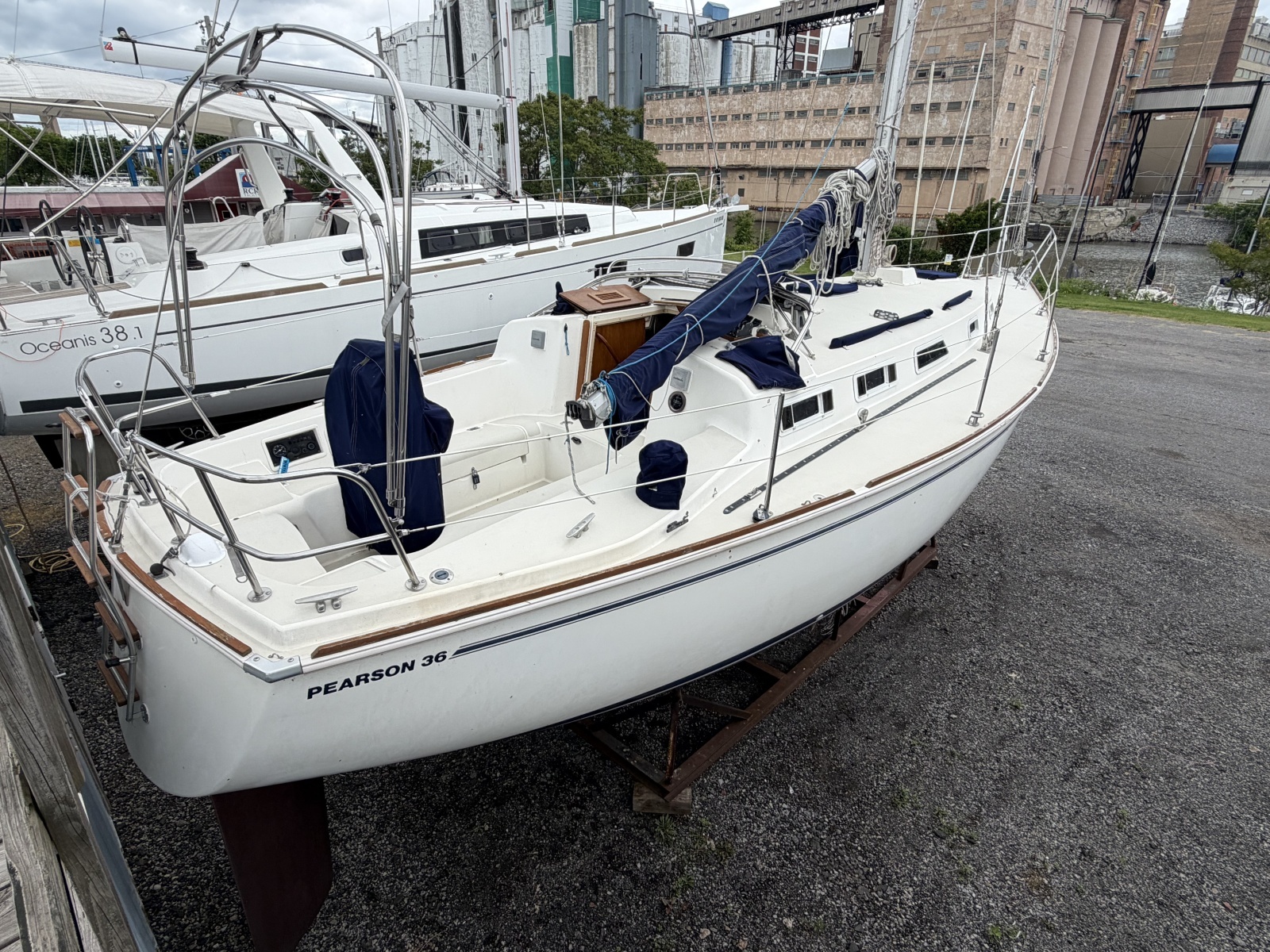 36ft Pearson Yacht For Sale