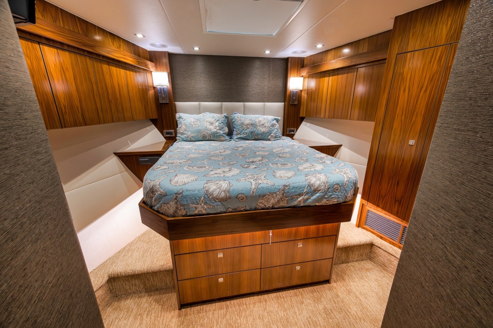 SIR REEL 92ft Viking Yacht For Sale