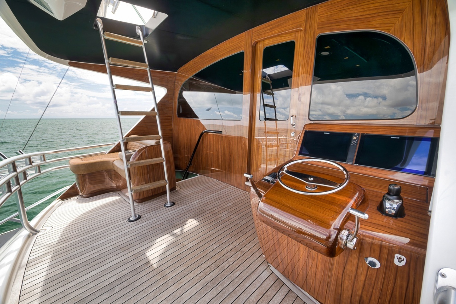 SIR REEL 92ft Viking Yacht For Sale