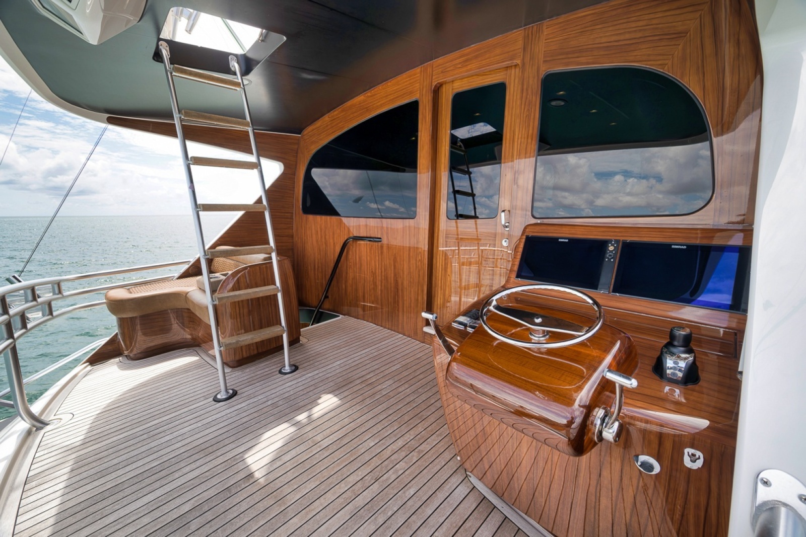 SIR REEL 92ft Viking Yacht For Sale