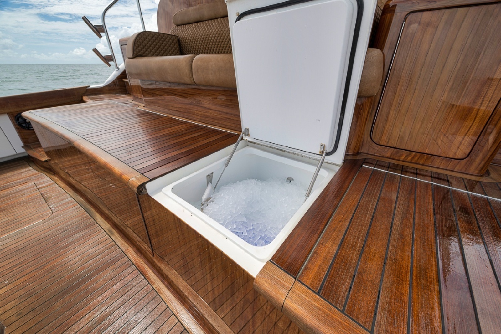 SIR REEL 92ft Viking Yacht For Sale