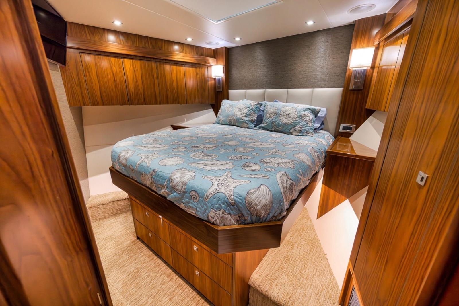 SIR REEL 92ft Viking Yacht For Sale