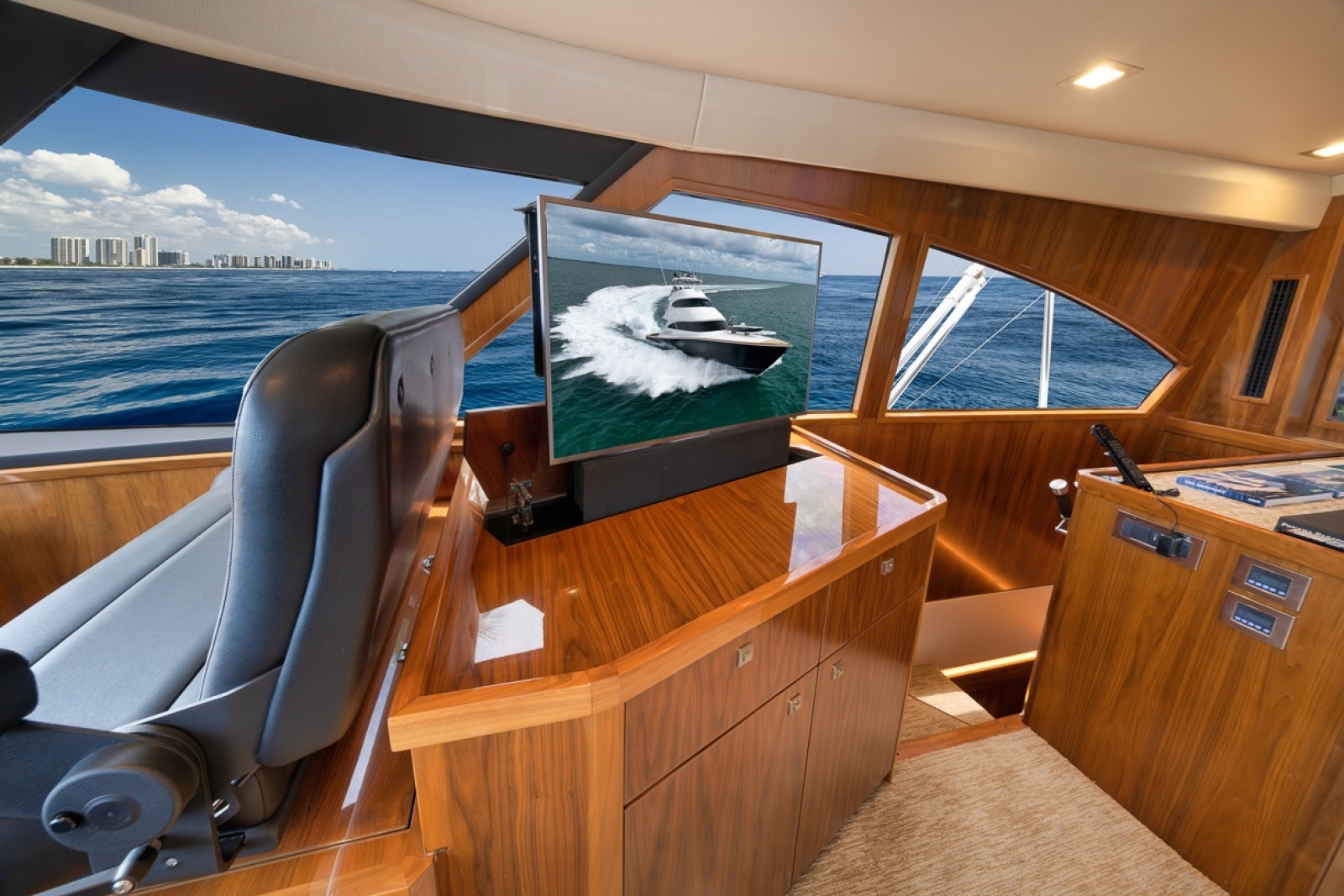 SIR REEL 92ft Viking Yacht For Sale