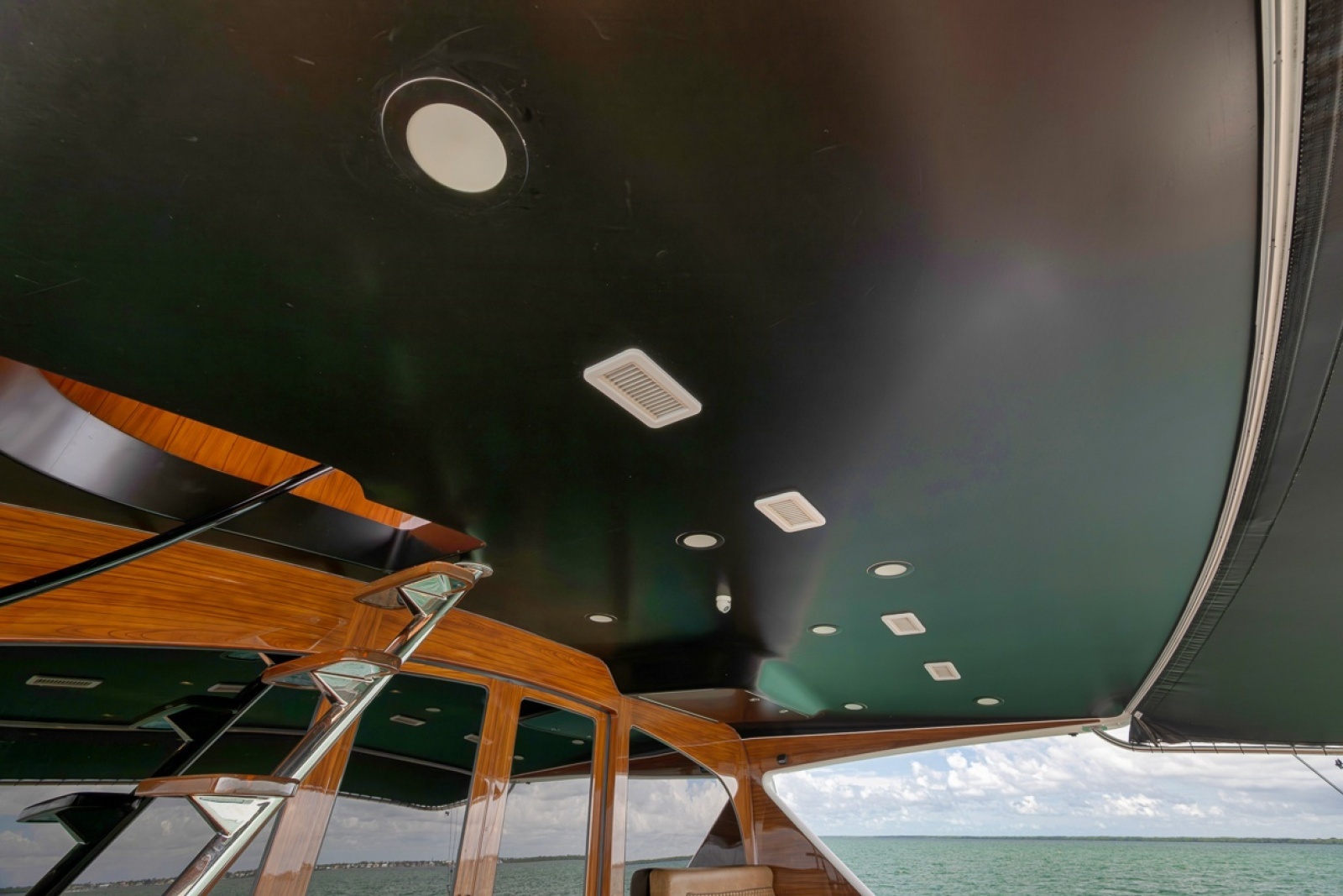 SIR REEL 92ft Viking Yacht For Sale