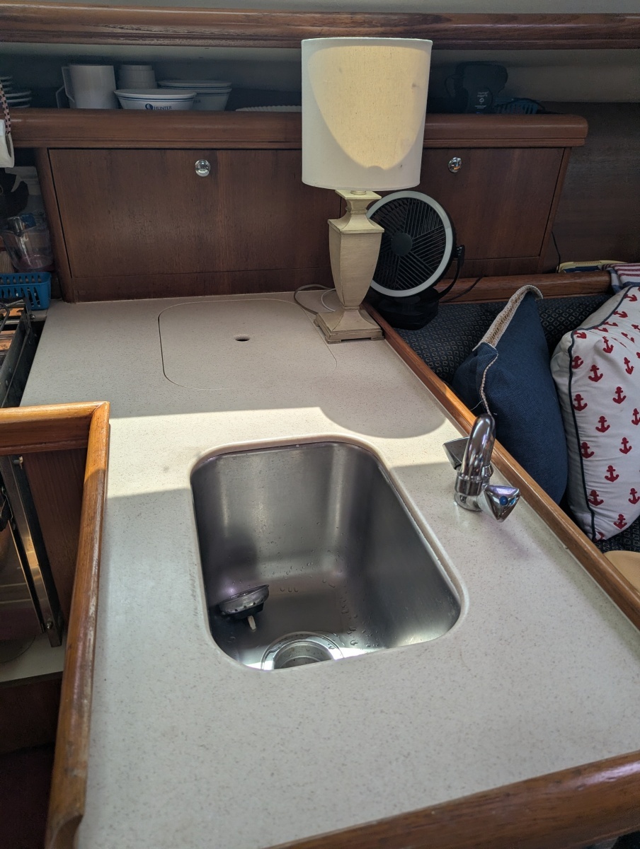 Retreat 33ft Hunter Yacht For Sale