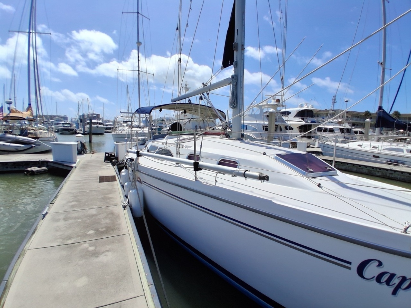 2005 Catalina 350