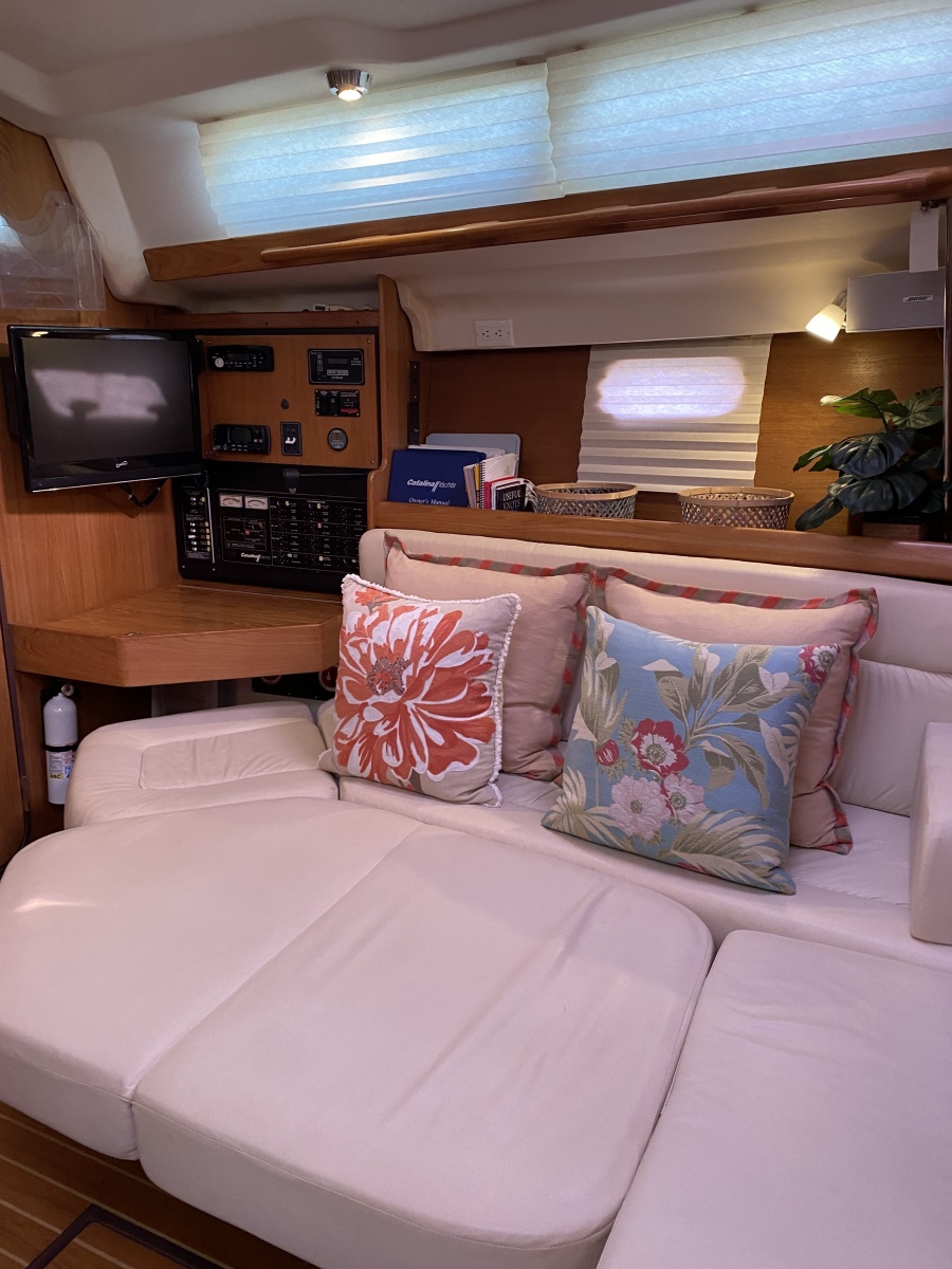 Capt. Nini Yacht Photos Pics 