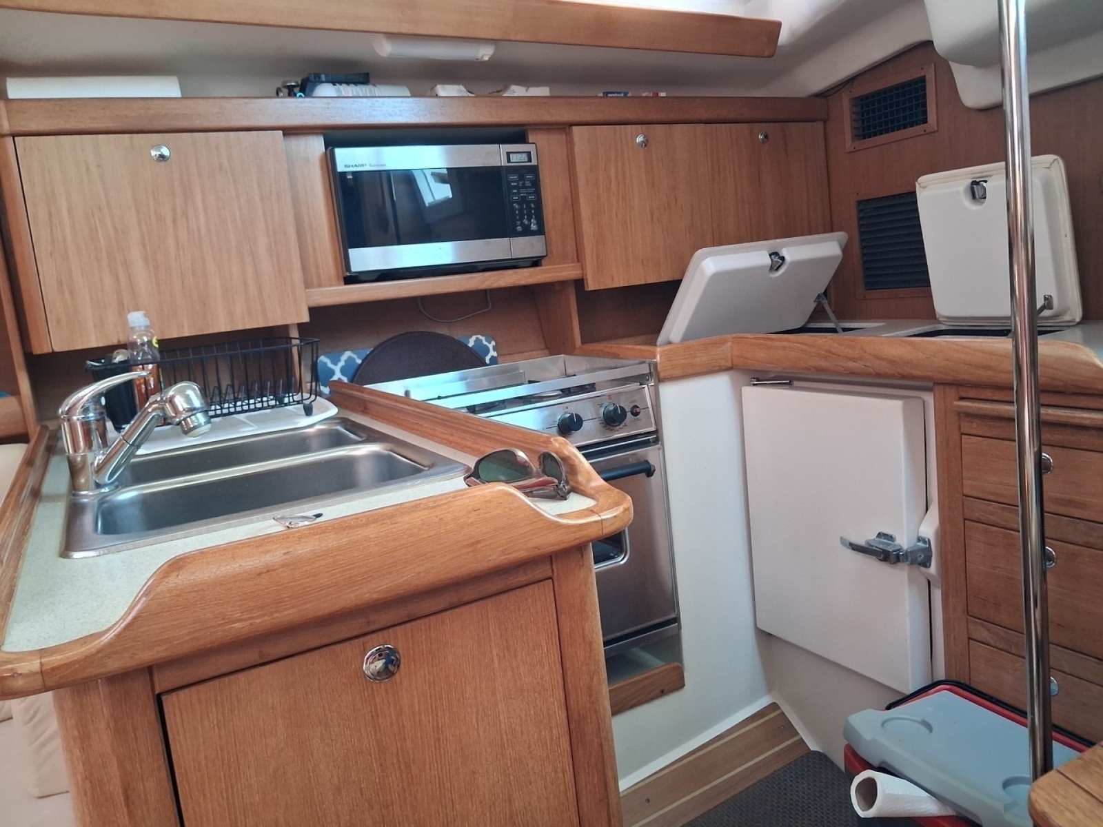 2005 Catalina 350