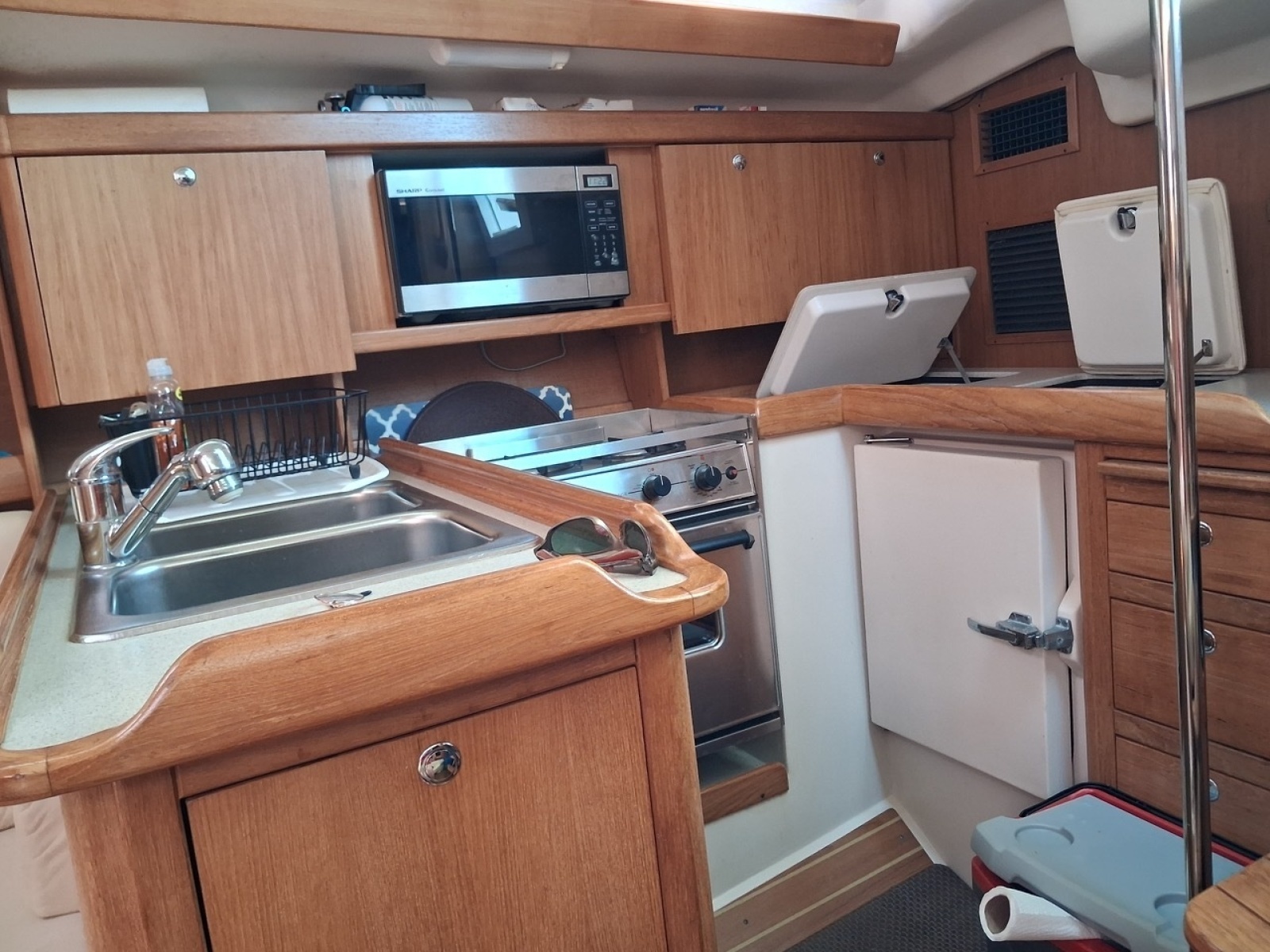 2005 Catalina 350