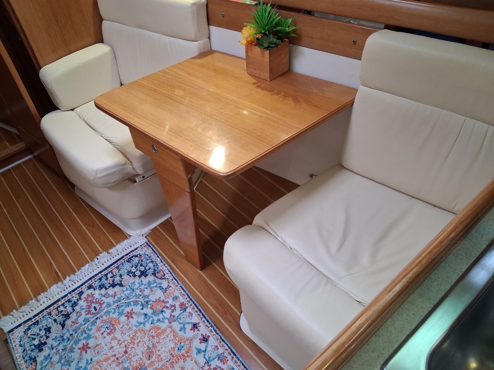 2005 Catalina 350