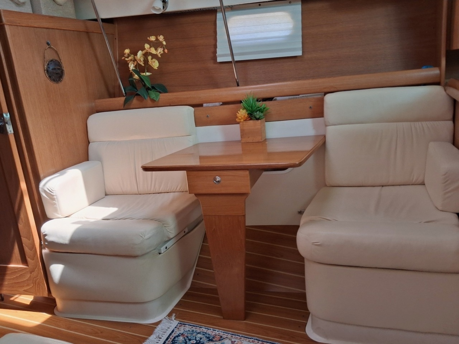 2005 Catalina 350