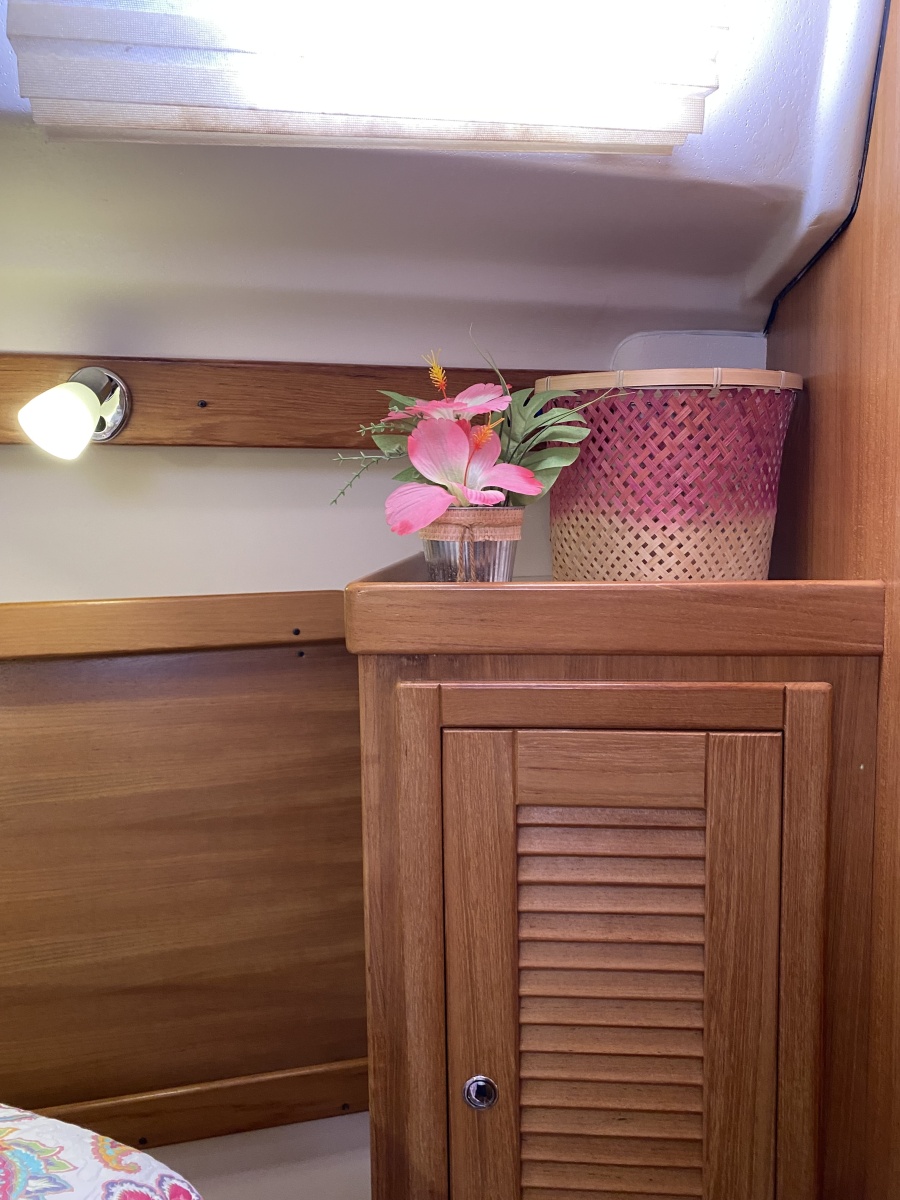 Capt. Nini Yacht Photos Pics 